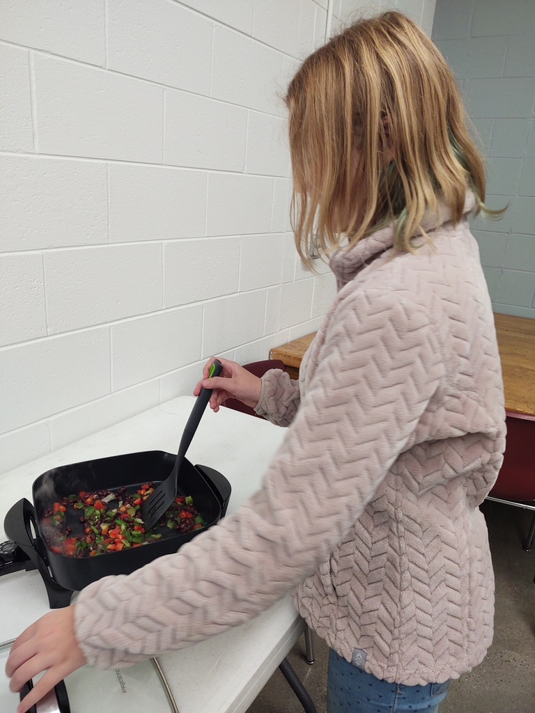 Mrs. Stanley's 7th grade health class had fun learning about measurement while making breakfast burritos today. 